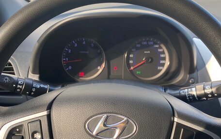 Hyundai Solaris II рестайлинг, 2012 год, 799 999 рублей, 16 фотография