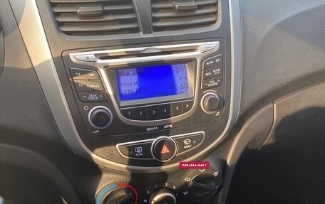 Hyundai Solaris II рестайлинг, 2012 год, 799 999 рублей, 17 фотография