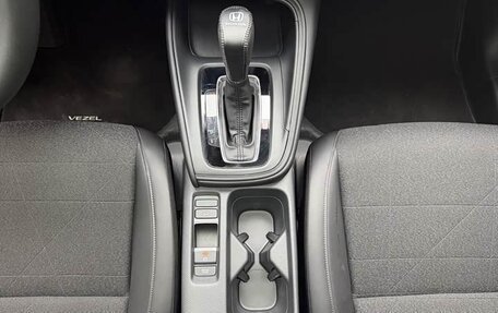 Honda Vezel, 2023 год, 1 350 000 рублей, 8 фотография
