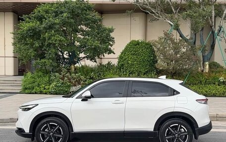 Honda Vezel, 2023 год, 1 350 000 рублей, 4 фотография
