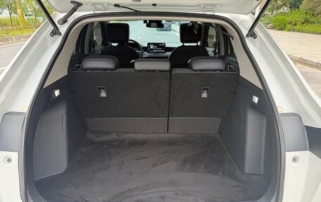 Honda Vezel, 2023 год, 1 350 000 рублей, 15 фотография