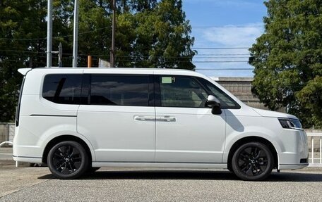 Honda Stepwgn, 2026 год, 3 187 777 рублей, 2 фотография