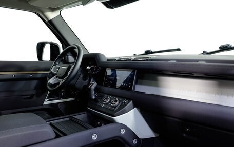 Land Rover Defender II, 2022 год, 6 100 000 рублей, 16 фотография