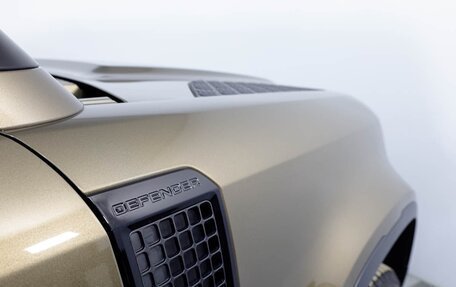 Land Rover Defender II, 2022 год, 6 100 000 рублей, 22 фотография