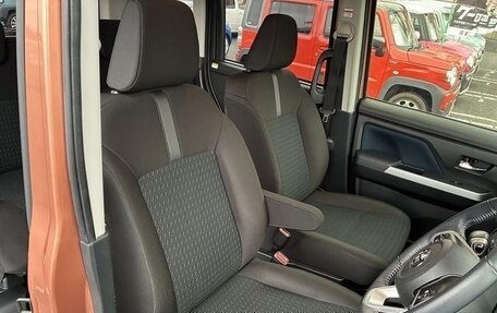 Toyota Roomy I, 2022 год, 1 080 000 рублей, 13 фотография