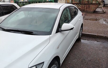 Hyundai Elantra VI рестайлинг, 2017 год, 1 250 000 рублей, 5 фотография