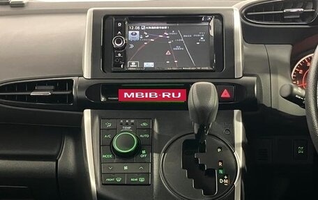 Toyota Wish II, 2016 год, 1 260 000 рублей, 10 фотография