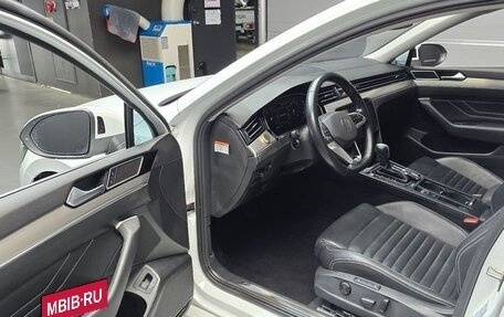 Volkswagen Passat B8 рестайлинг, 2022 год, 2 360 000 рублей, 20 фотография