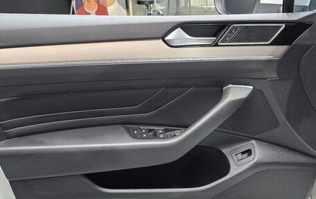 Volkswagen Passat B8 рестайлинг, 2022 год, 2 360 000 рублей, 25 фотография