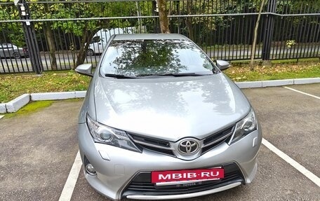 Toyota Auris II, 2013 год, 950 000 рублей, 2 фотография