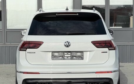 Volkswagen Tiguan II, 2018 год, 2 280 000 рублей, 13 фотография