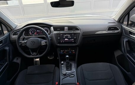 Volkswagen Tiguan II, 2018 год, 2 280 000 рублей, 14 фотография