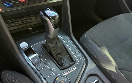 Volkswagen Tiguan II, 2018 год, 2 280 000 рублей, 20 фотография