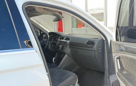 Volkswagen Tiguan II, 2018 год, 2 280 000 рублей, 33 фотография