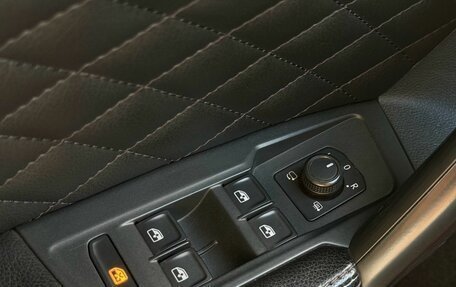 Volkswagen Tiguan II, 2018 год, 2 280 000 рублей, 26 фотография