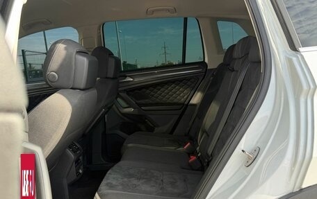 Volkswagen Tiguan II, 2018 год, 2 280 000 рублей, 29 фотография