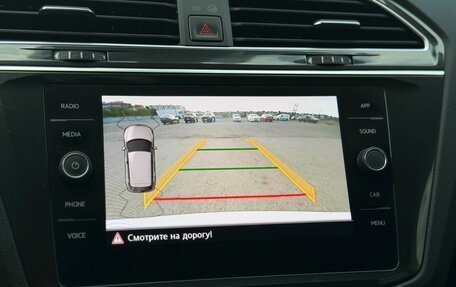 Volkswagen Tiguan II, 2018 год, 2 280 000 рублей, 39 фотография