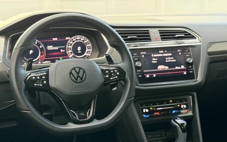 Volkswagen Tiguan II, 2018 год, 2 280 000 рублей, 38 фотография