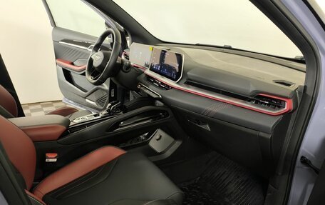 Geely Coolray I, 2024 год, 2 100 000 рублей, 10 фотография