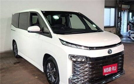 Toyota Voxy, 2025 год, 4 650 000 рублей, 4 фотография