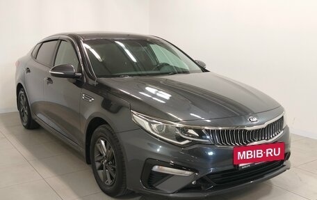 KIA Optima IV, 2019 год, 1 825 000 рублей, 2 фотография