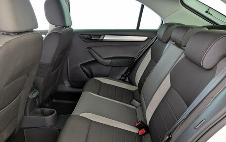 Skoda Rapid I, 2019 год, 1 375 000 рублей, 12 фотография
