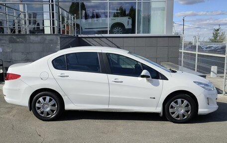 Peugeot 408 I рестайлинг, 2014 год, 660 000 рублей, 4 фотография