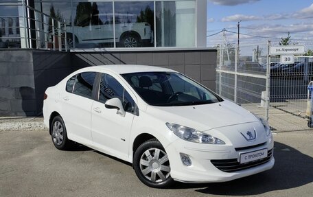Peugeot 408 I рестайлинг, 2014 год, 660 000 рублей, 3 фотография