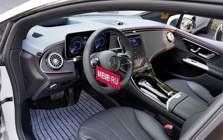 Mercedes-Benz EQE, 2022 год, 5 460 000 рублей, 6 фотография