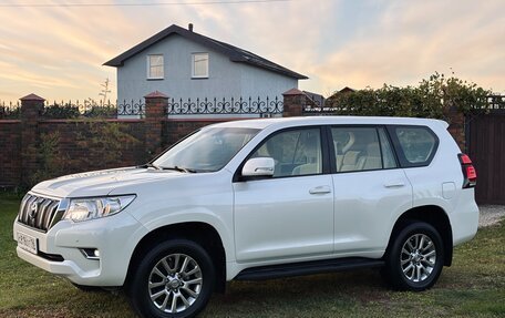 Toyota Land Cruiser Prado 150 рестайлинг 2, 2019 год, 3 760 000 рублей, 3 фотография