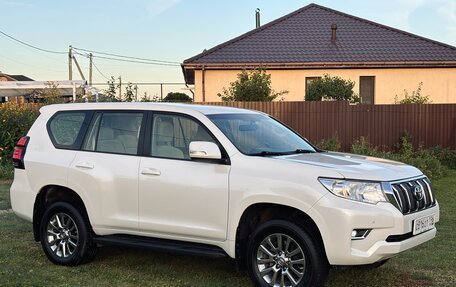 Toyota Land Cruiser Prado 150 рестайлинг 2, 2019 год, 3 760 000 рублей, 7 фотография