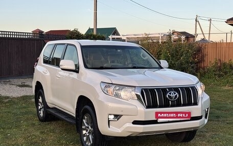 Toyota Land Cruiser Prado 150 рестайлинг 2, 2019 год, 3 760 000 рублей, 5 фотография