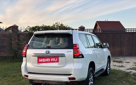 Toyota Land Cruiser Prado 150 рестайлинг 2, 2019 год, 3 760 000 рублей, 9 фотография