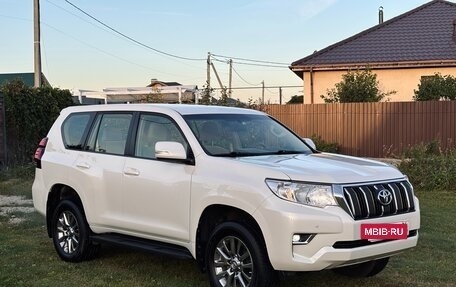 Toyota Land Cruiser Prado 150 рестайлинг 2, 2019 год, 3 760 000 рублей, 6 фотография