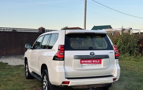 Toyota Land Cruiser Prado 150 рестайлинг 2, 2019 год, 3 760 000 рублей, 12 фотография