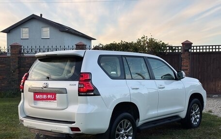 Toyota Land Cruiser Prado 150 рестайлинг 2, 2019 год, 3 760 000 рублей, 10 фотография
