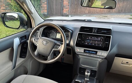 Toyota Land Cruiser Prado 150 рестайлинг 2, 2019 год, 3 760 000 рублей, 17 фотография