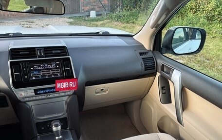 Toyota Land Cruiser Prado 150 рестайлинг 2, 2019 год, 3 760 000 рублей, 18 фотография