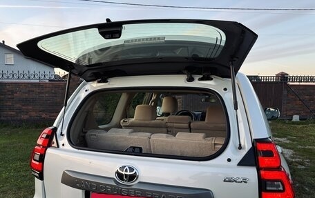 Toyota Land Cruiser Prado 150 рестайлинг 2, 2019 год, 3 760 000 рублей, 15 фотография