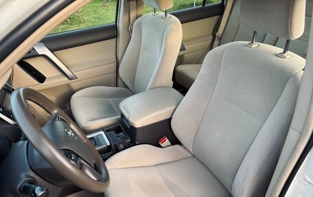 Toyota Land Cruiser Prado 150 рестайлинг 2, 2019 год, 3 760 000 рублей, 22 фотография