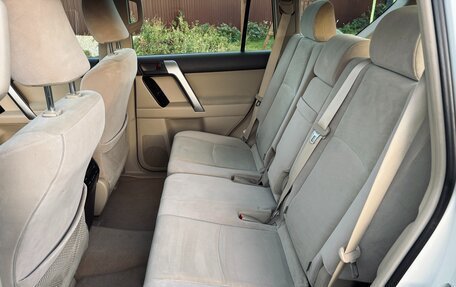 Toyota Land Cruiser Prado 150 рестайлинг 2, 2019 год, 3 760 000 рублей, 26 фотография