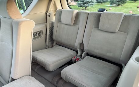 Toyota Land Cruiser Prado 150 рестайлинг 2, 2019 год, 3 760 000 рублей, 31 фотография