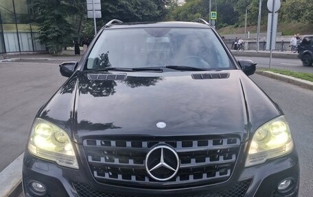 Mercedes-Benz M-Класс, 2009 год, 1 350 000 рублей, 1 фотография