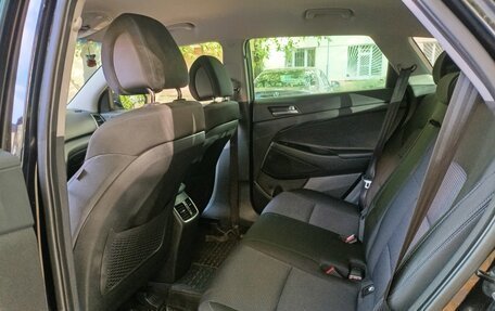 Hyundai Tucson III, 2018 год, 2 450 000 рублей, 6 фотография
