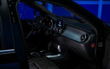 Mercedes-Benz X-Класс I, 2018 год, 4 200 000 рублей, 13 фотография