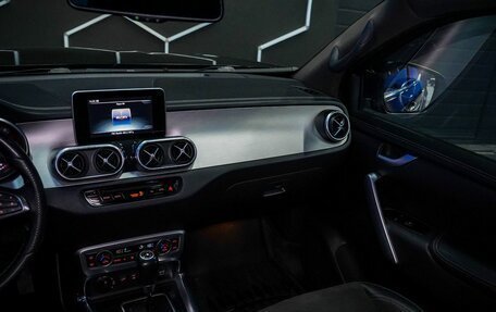 Mercedes-Benz X-Класс I, 2018 год, 4 200 000 рублей, 27 фотография
