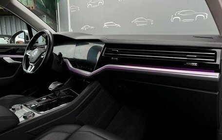 Volkswagen Touareg III, 2019 год, 4 396 400 рублей, 12 фотография