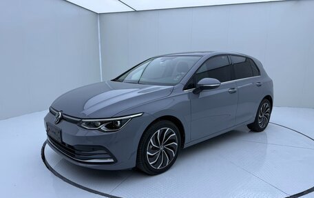 Volkswagen Golf VIII, 2023 год, 2 000 000 рублей, 2 фотография