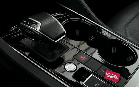 Volkswagen Touareg III, 2019 год, 4 396 400 рублей, 24 фотография