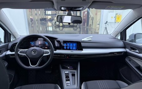 Volkswagen Golf VIII, 2023 год, 2 000 000 рублей, 10 фотография